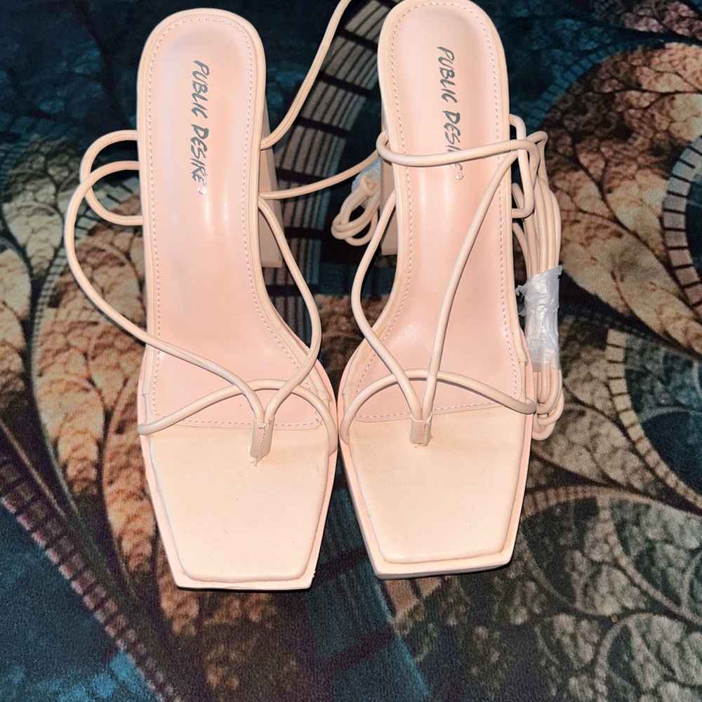 Platform heels - Picture 3 of 4